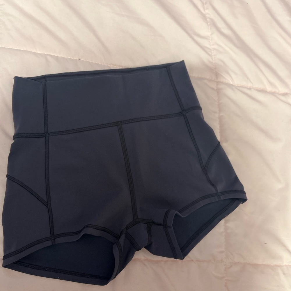 LULU LEMON shorts size 4